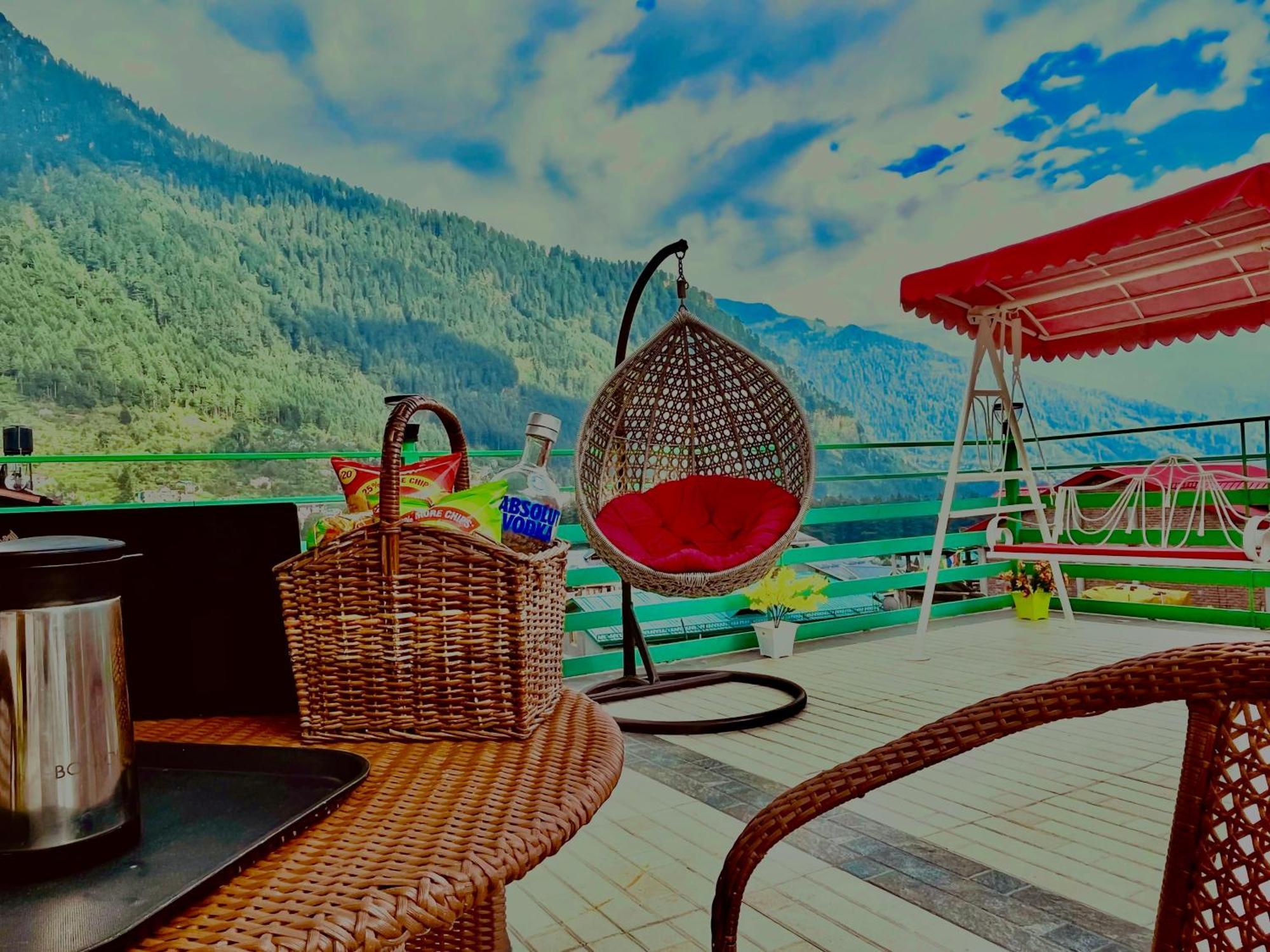 Tata Vista Resort Mall Road Manali - Centrally Heated & Air Cooled Zewnętrze zdjęcie
