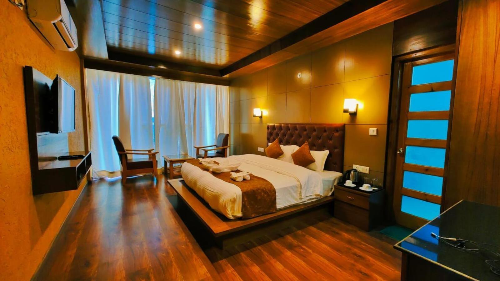 Tata Vista Resort Mall Road Manali - Centrally Heated & Air Cooled Zewnętrze zdjęcie