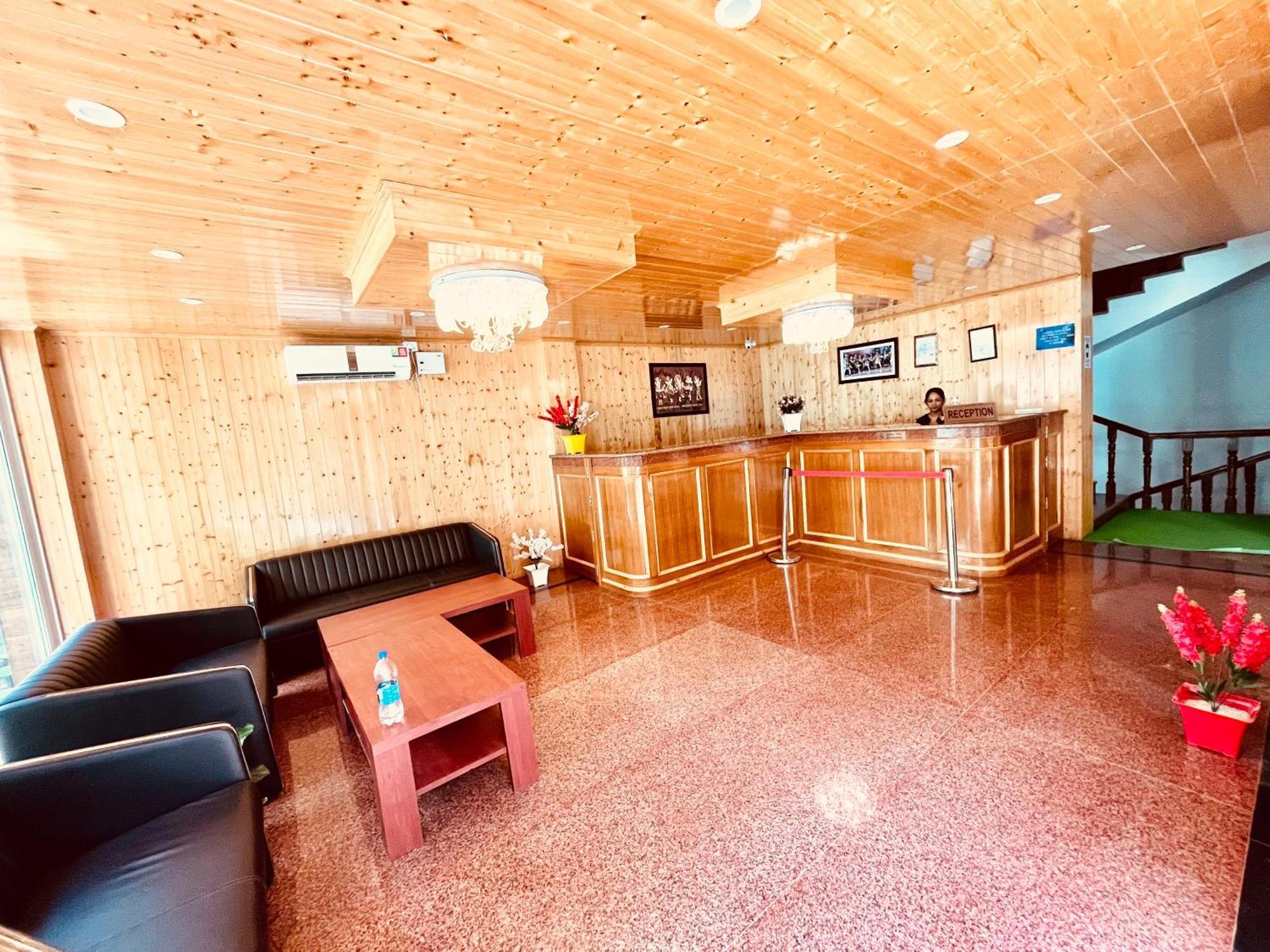 Tata Vista Resort Mall Road Manali - Centrally Heated & Air Cooled Zewnętrze zdjęcie