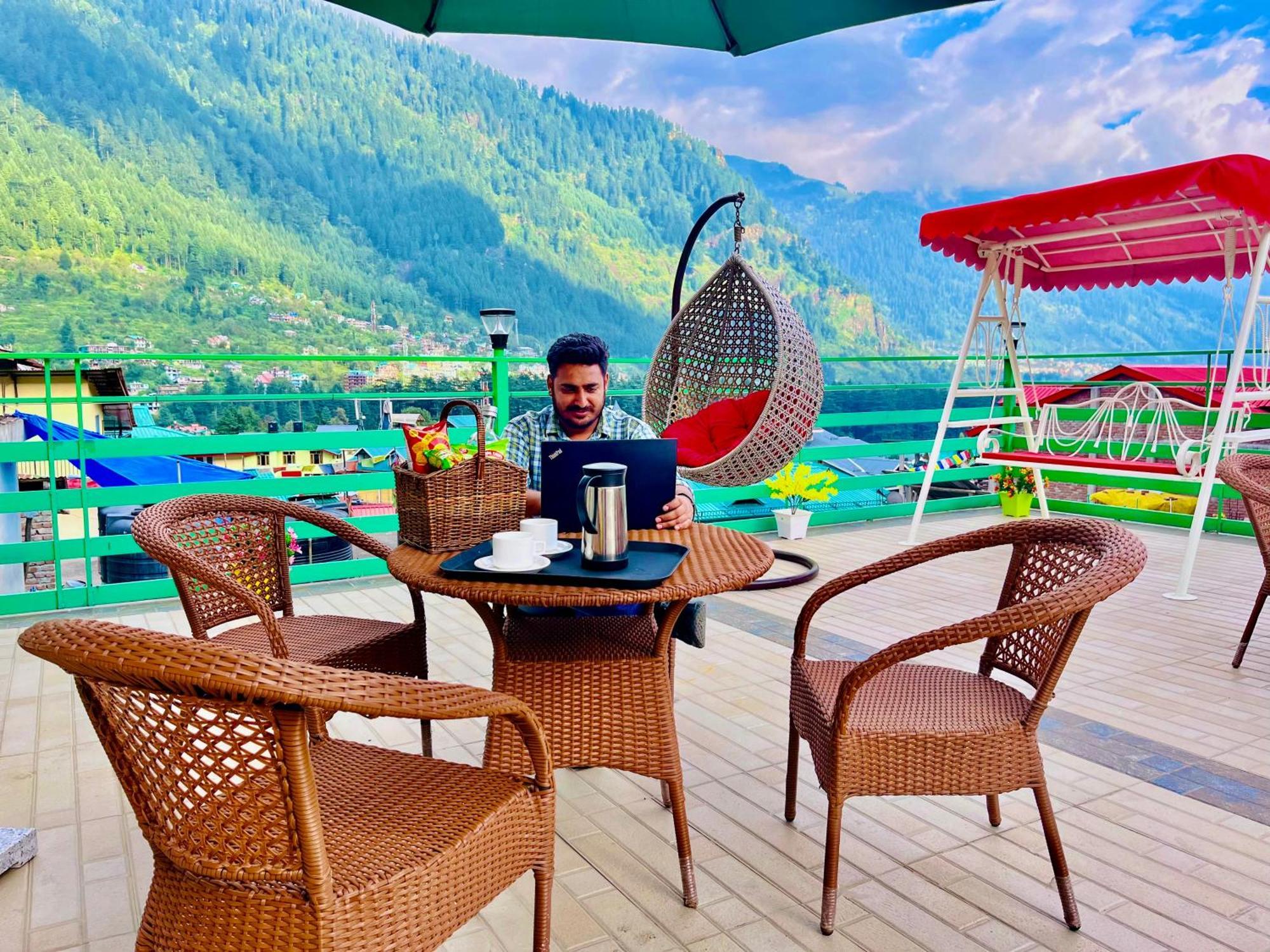 Tata Vista Resort Mall Road Manali - Centrally Heated & Air Cooled Zewnętrze zdjęcie