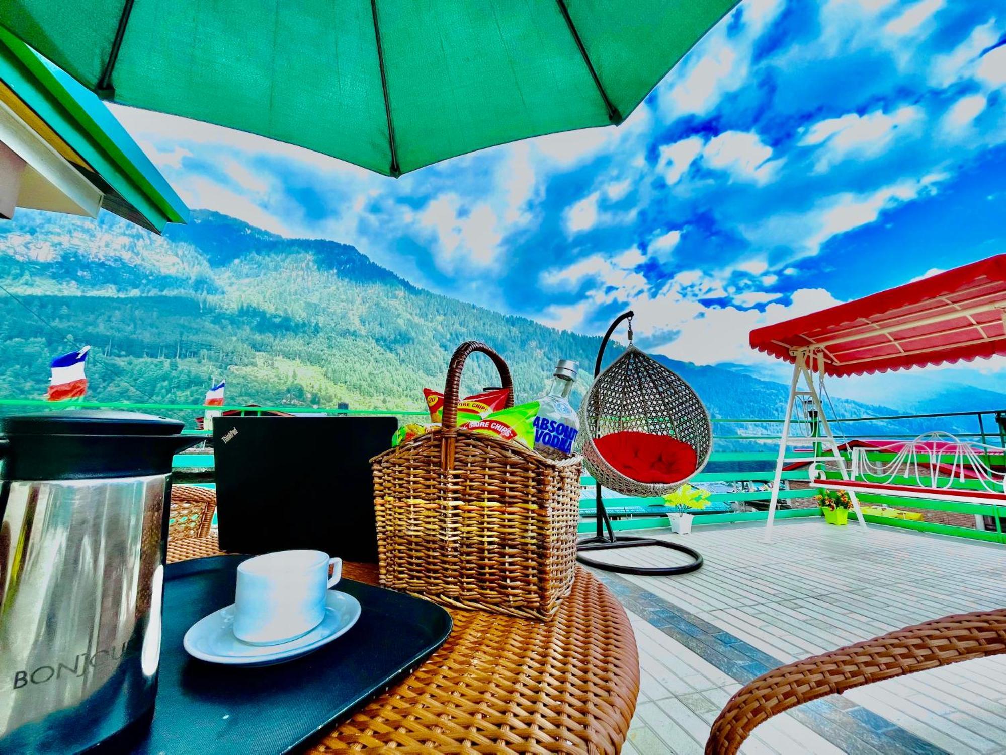 Tata Vista Resort Mall Road Manali - Centrally Heated & Air Cooled Zewnętrze zdjęcie