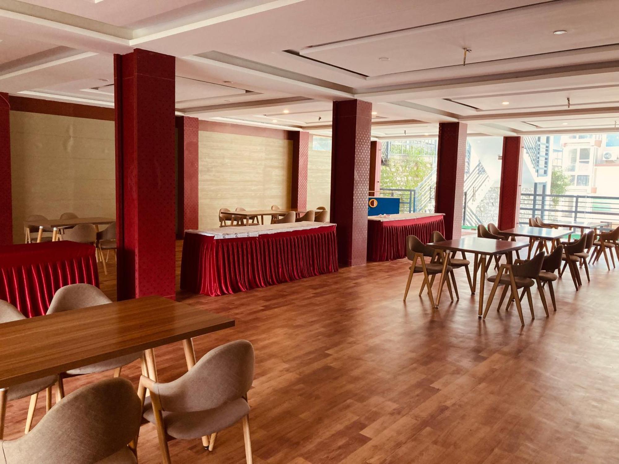 Tata Vista Resort Mall Road Manali - Centrally Heated & Air Cooled Zewnętrze zdjęcie